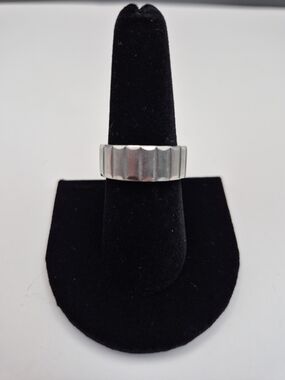 EDFORCE Silver Textured Band Ring